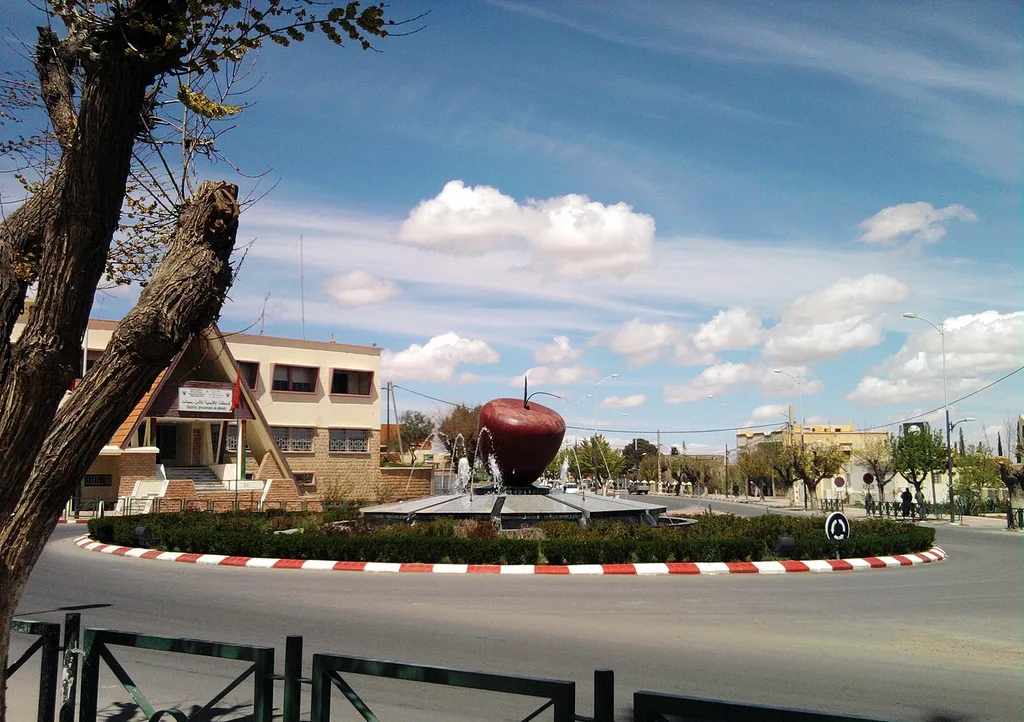 احتقان اجتماعي يلوح في الأفق بعد تأخر أجور أعوان الحراسة والنظافة والطبخ بميدلت