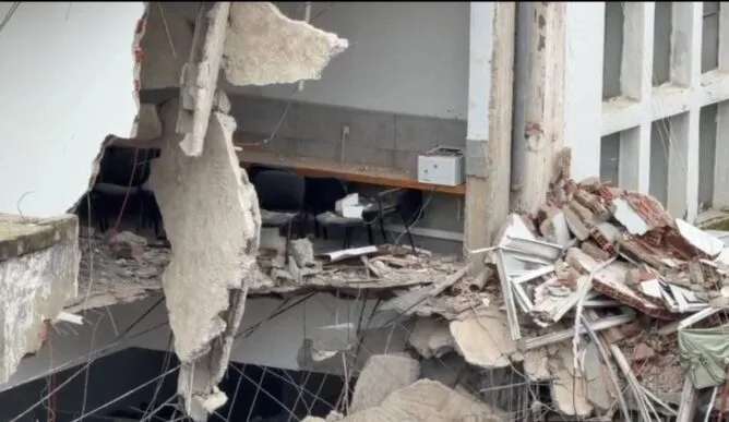 انهيار قصر بلدية تطوان يفتح ملف الإهمال ويثير مخاوف ضياع الأرشيف