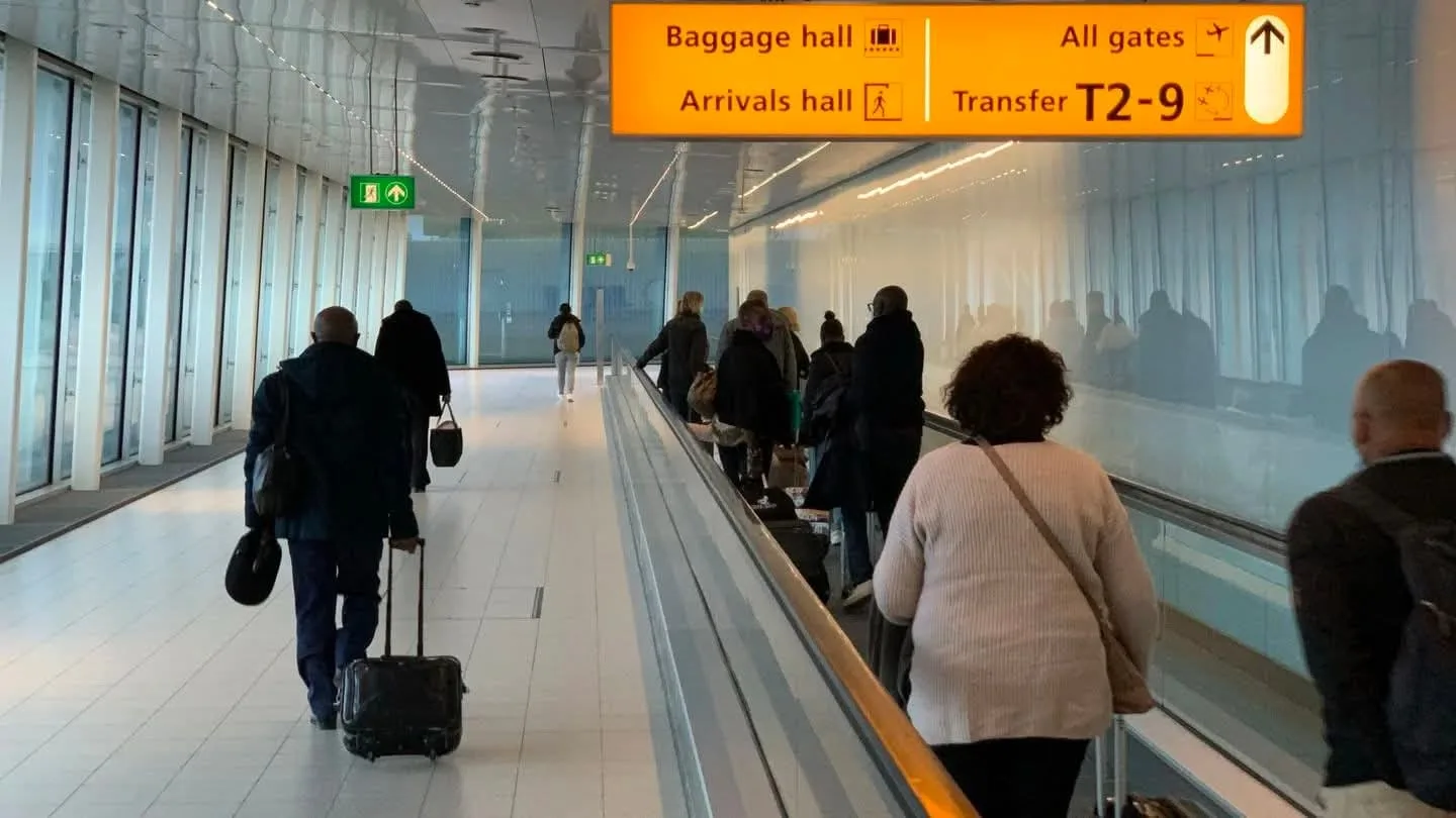 أمستردام :    القضاء يُغرّم الخطوط الجوية الملكية الهولندية بسبب راكب بدون فيزا