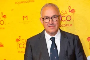 هولندا :    العاصمة على صفيح ساخن … المغربي أحمد أبو طالب يقود معركة تشكيل حكومة المدينة بين تحالفات محتدمة وصراعات حادة