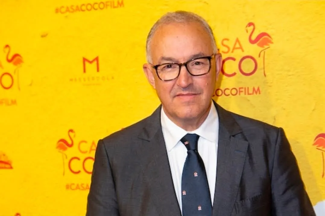 هولندا :    العاصمة على صفيح ساخن … المغربي أحمد أبو طالب يقود معركة تشكيل حكومة المدينة بين تحالفات محتدمة وصراعات حادة