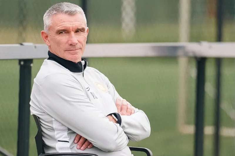 الوداد ينفصل عن بنهاشم ويقترب من التعاقد مع كارتيرون