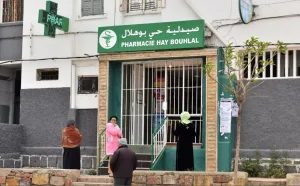 صيادلة المغرب يصعّدون ضد تحرير رأسمال الصيدليات ويعلنون إضرابات وطنيًة مستمرة