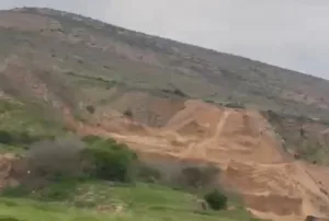 الناظور :      نفق الرمال السري… مقلع مشبوه ينهب الجبل من باطن الأرض ويضحك على الرقابة في جماعة أولاد داود الزخانين !