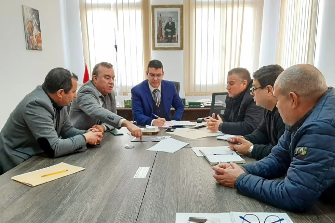 الحسيمة :    الأمسيات الرمضانية تثير الجدل بسبب بروتوكول دعوات الباشا … إقصاء أطراف وحضور أخرى !!