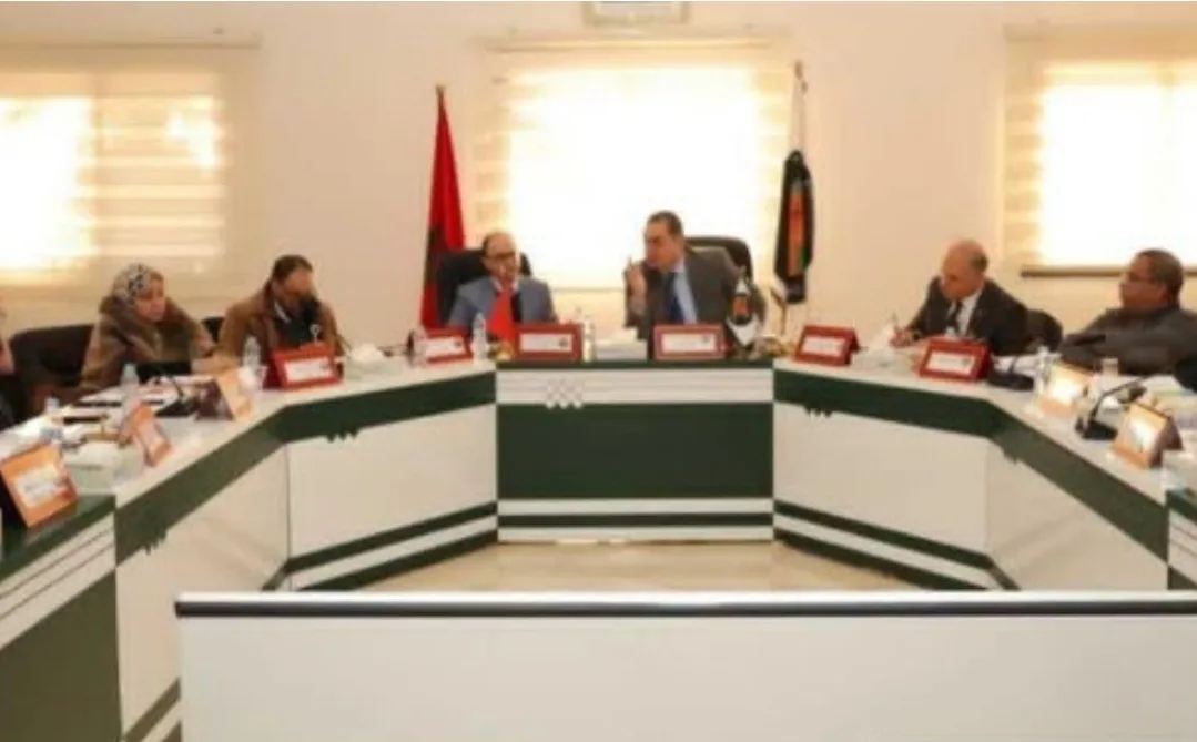 بركان :     المجلس الإقليمي يطلق برنامجاً طرقياً لفك العزلة وتحسين تنقل الساكنة