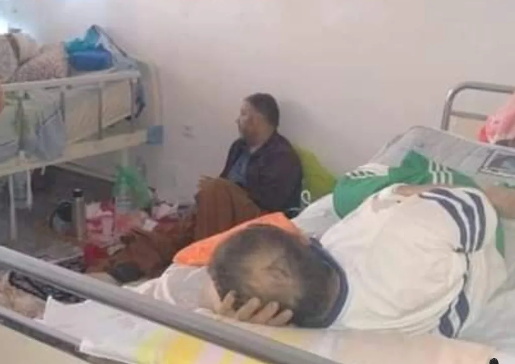 تقرير :     أقاليم جهة الشرق تتذيل الترتيب بالمغرب في خصاص الأطباء، ومواعيد تمتد لأشهر ومرضى يقطعون 300 كيلومتر بحثاً عن العلاج