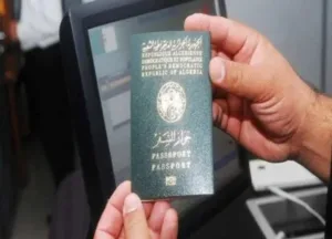 قرار جزائري مثير للجدل … إعفاء الجزائريين في الخارج من التأشيرة لدخول بلدهم ؟