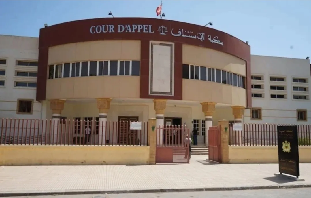 الناظور … إعادة محاكمة تكشف خيوط “عمارة الشاطئ” برأس الماء وتفجر اتهامات بالرشوة والتزوير