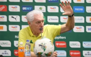 عدو المغرب يعترف بالحق:   مدرب جنوب أفريقيا يقر بفوز المغرب بكأس إفريقيا