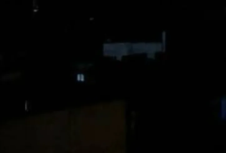 وجدة :    انقطاع كهربائي متكرر بجماعة بني خالد يثير غضب الساكنة.. أمطار خفيفة تُغرق الجماعة في الظلام والسلطات في مرمى الانتقادات