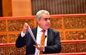 توقيت يرفضه الشارع .. البرلمانيان السطي وعلوي يثيران ملف الساعة الإضافية في سؤال محرج للحكومة