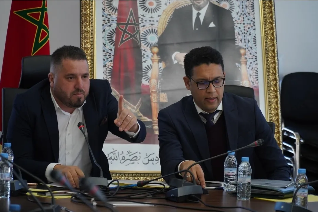 الحسيمة :    ساكنة إمزورن تطالب بتدخل عاجل من وزير الداخلية لوضع حد لاختلالات تدبير الشأن المحلي في ظل عدم قدرة عامل الإقليم