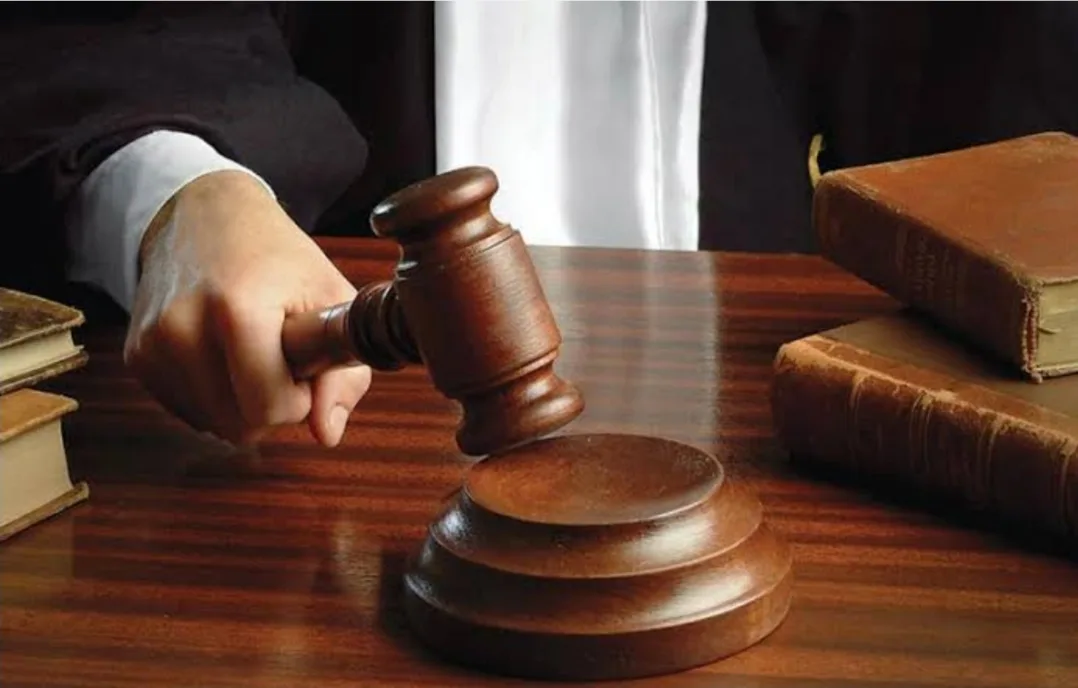 وجدة :    شبكة نفوذ واتصالات في الظل… المقاول المومني تحت مجهر استئنافية وجدة وملف جمعية رجال التعليم يقترب من لحظة حاسمة