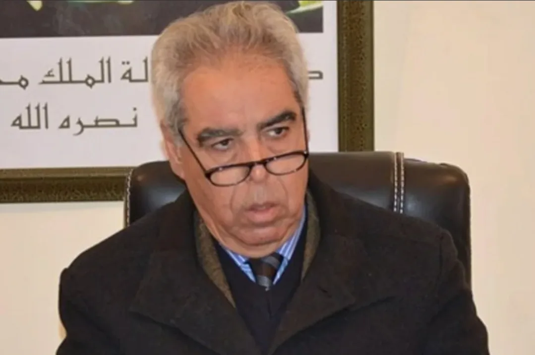 زايو :    لقاء سياسي يجمع رئيس جماعة أولاد ستوت برجل أعمال لمناقشة إزاحة الطيبي من الانتخابات البرلمانية المقبلة