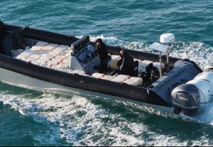 إسبانيا :      انفجار مدوٍّ في عرض البحر يفضح خطورة “البيتاكيو”… قتيل وجريح في قلب شبكات التهريب