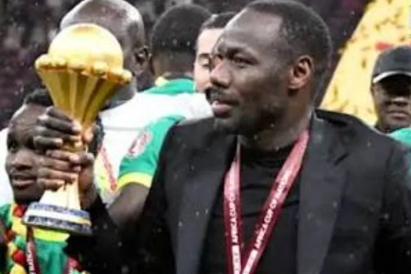 المغرب يوثق فضيحة منتخب السنغال ب “ستاد دو فرانس” بمحضر قضائي ويُحيل الملف إلى FIFA