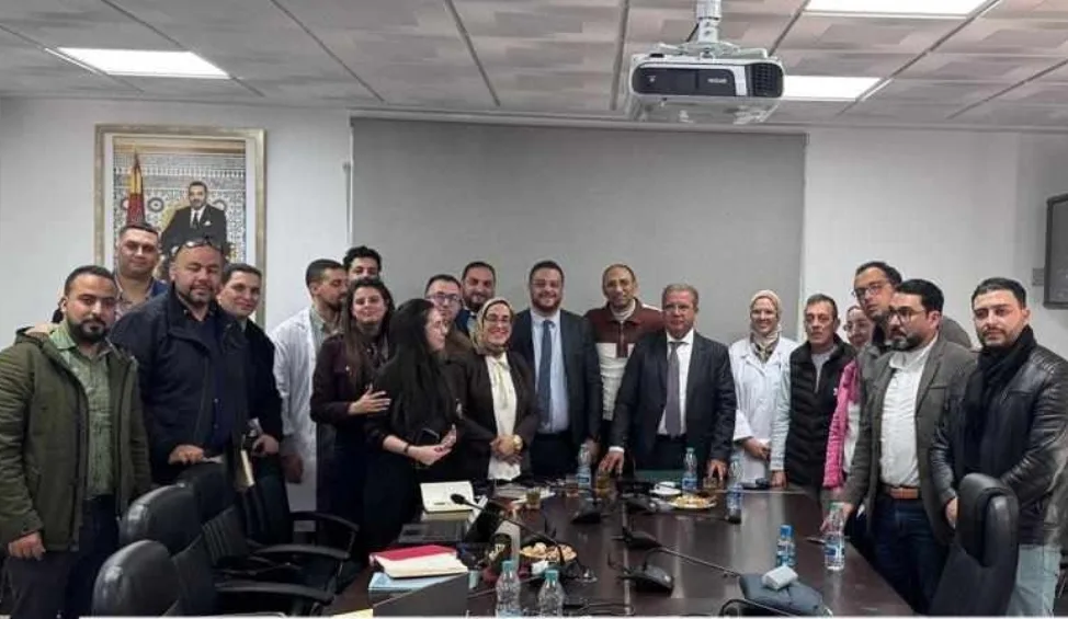 الناظور :       قبل إفتتاحه بأيام … الشغيلة الصحية تناقش مع مسؤولين الإنتقال إلى المركز الاستشفائي الإقليمي الجديد بسلوان