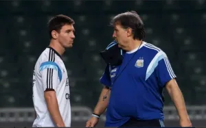 مدرب الأرجنتين مارتينو يشيد بـ’أسود الأطلس‘ ويصفهم بأقوى فرق العالم