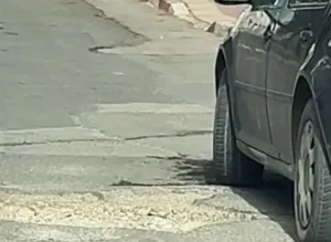 شوارع الحسيمة .. “ندوب” على وجه “منارة المتوسط” وتساؤلات حول جدوى التدبير المحلي