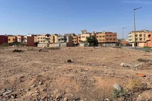 الداخلية تشدد مراقبة فرض الرسم على الأراضي الحضرية غير المبنية