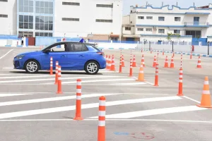 تحذيرات حقوقية من شبكات تروج لرخص السياقة دون امتحان عبر مواقع التواصل