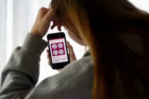 حبوب الإجهاض في السوق السوداء تثير مخاوف صحية وتضع الرقابة الدوائية تحت الضغط