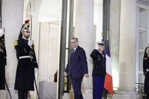 أخنوش يمثل الملك في قمة الطاقة النووية بباريس ويشارك في مأدبة رسمية بدعوة من ماكرون