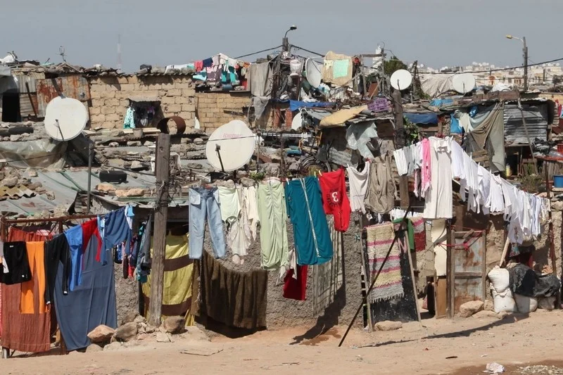 ترحيل دور الصفيح بالدار البيضاء يعيد خلط الأوراق الانتخابية قبل استحقاقات 2026