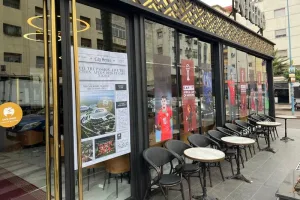 الدار البيضاء تتجه لتنظيم صارم ل”سطحيات” المقاهي واستغلال الملك العام