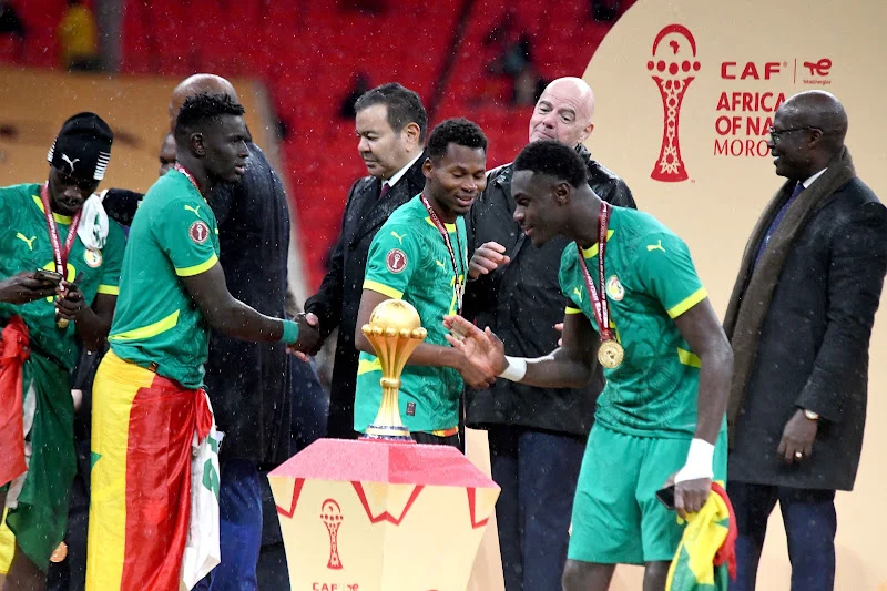 قرار ال “كاف” يشعل معركة قانونية ويقود ملف نهائي “الكان” نحو “الطاس”