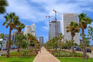 الدار البيضاء تعزز موقعها المالي وتتقدم عالميًا في تصنيف المراكز الدولية