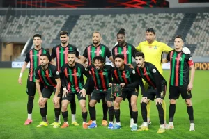 تعادل مثير بين الجيش الملكي وبيراميدز يؤجل الحسم إلى موقعة القاهرة