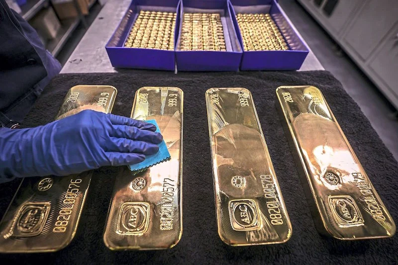 الذهب يتحرك بحذر تحت ضغط الطاقة وتبدد رهانات خفض الفائدة