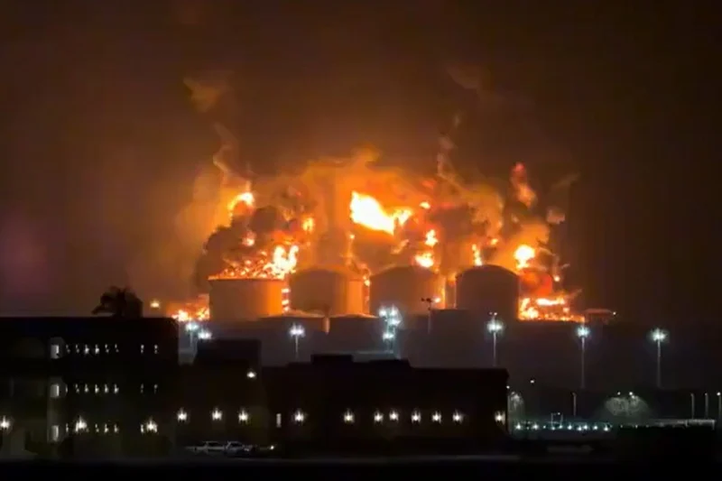 تصعيد خطير.. تهديدات متبادلة بين واشنطن وطهران تربك المنطقة وأسواق الطاقة