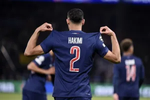 حكيمي يفتح باب العودة إلى ريال مدريد رغم تعقيدات العقد