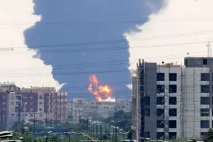 ترامب يلوّح بالتصعيد ويشكك في جدوى الاتفاق مع إيران