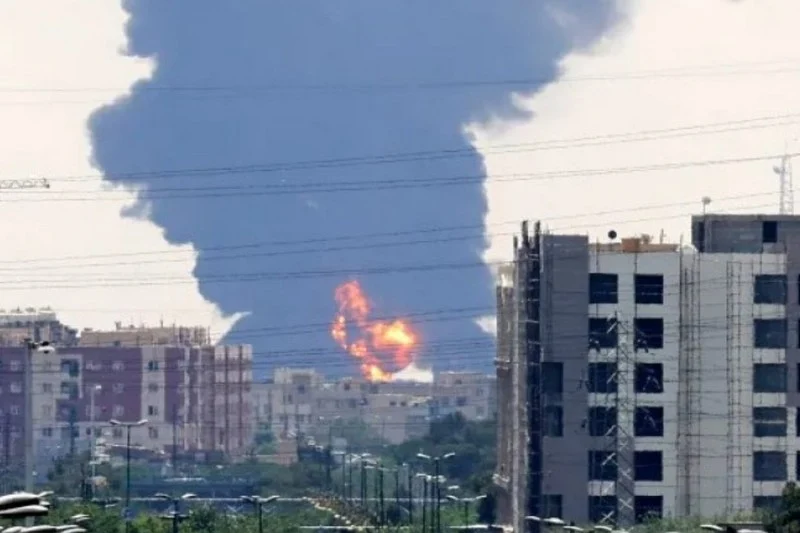 ترامب يلوّح بالتصعيد ويشكك في جدوى الاتفاق مع إيران