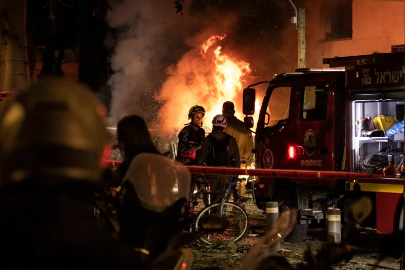 الحرس الثوري الإيراني يعلن استهداف مواقع حكومية وأمنية في إسرائيل بصواريخ بالستية