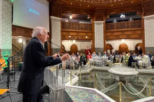 أندري أزولاي من إشبيلية: التعايش بين الأديان خيار إنساني لمواجهة عالم يموج بالانقسامات