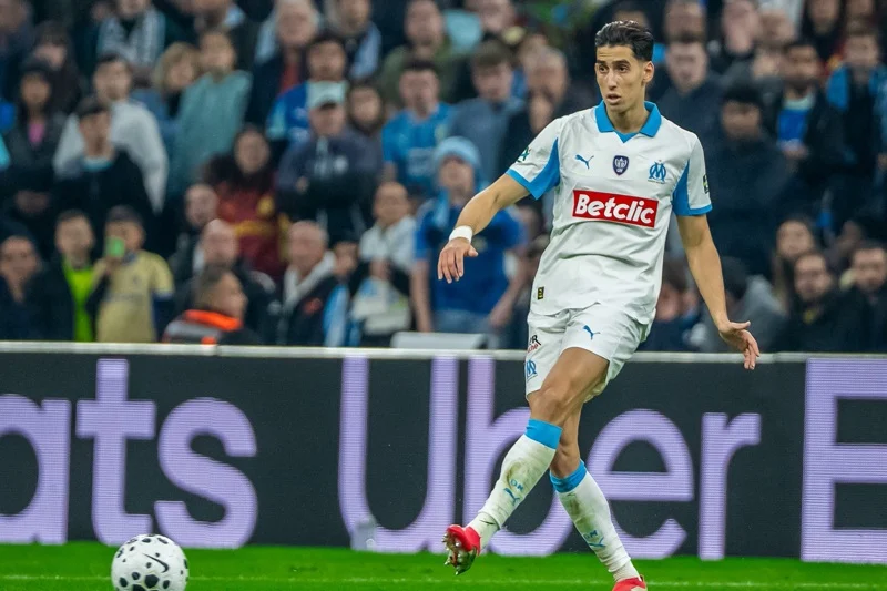 عملية جراحية مرتقبة لنايف أكرد بعد معاناة مع فتق رياضي مزمن