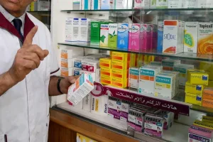 نقابات صيدلانية ترفض الاحتجاج وتدعو للحوار بشأن توصيات مجلس المنافسة