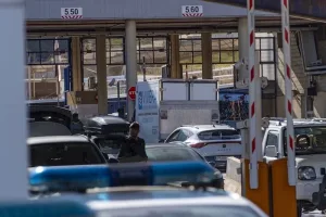 تنبيه للمسافرين عبر معبر تاراخال: التصريح بالمبالغ المالية شرط لتفادي الحجز والغرامات