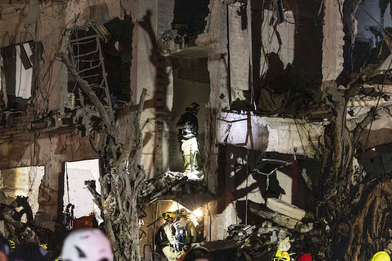 إيران تتوعد بضربات غير مسبوقة ضد إسرائيل والولايات المتحدة بعد مقتل خامنئي