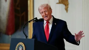 ترامب : العالم سيشهد قريباً ما سيحدث ل”المختلين”