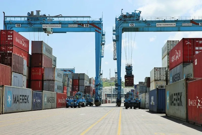 توتر الشرق الأوسط يربك حسابات المصدّرين المغاربة ويرفع كلفة الشحن والتأمين