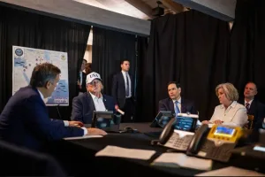 ترامب يفتح باب الحوار مع طهران ويعلن استعداده للتواصل مع القيادة الإيرانية الجديدة