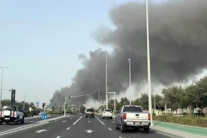 مقتل فلسطيني في أبوظبي إثر سقوط صاروخ على مركبة مدنية