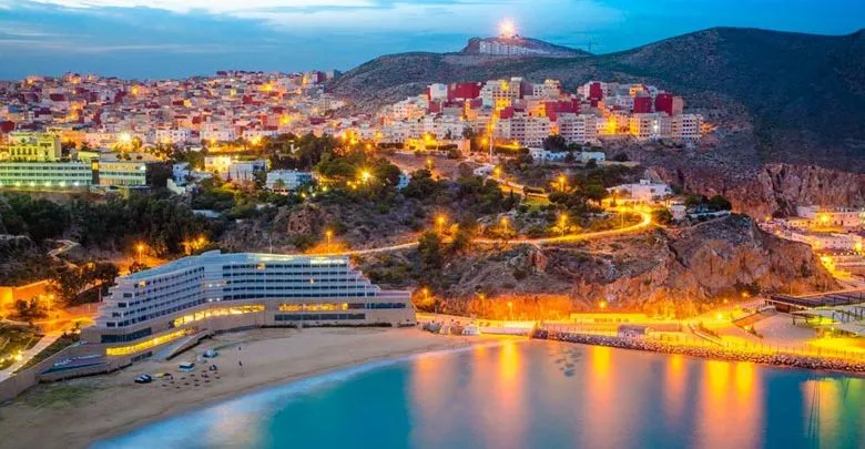 الحسيمة بين صخب الصيف واختناق الربيع: حين تختفي مقومات العيش وتبقى الجمالية وحدها شاهدة