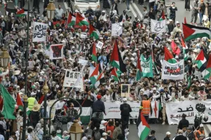 آلاف المغاربة يحتجون في الرباط رفضاً لقانون إعدام الفلسطينيين